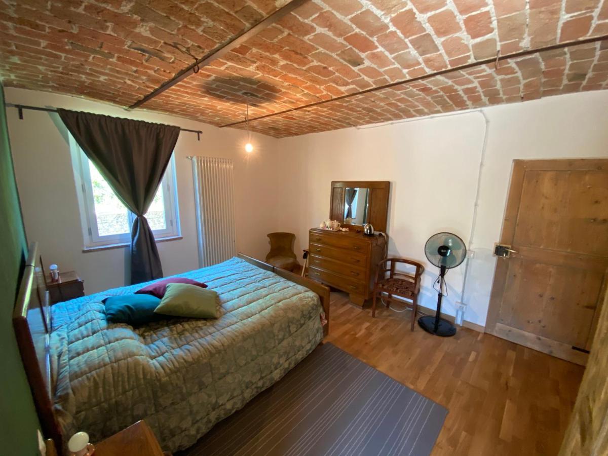 Il Noccioletto Bed & Breakfast Mombaruzzo Dış mekan fotoğraf